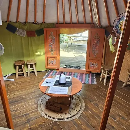 Yourte 4 Personnes Proche Provins Et Campsite *