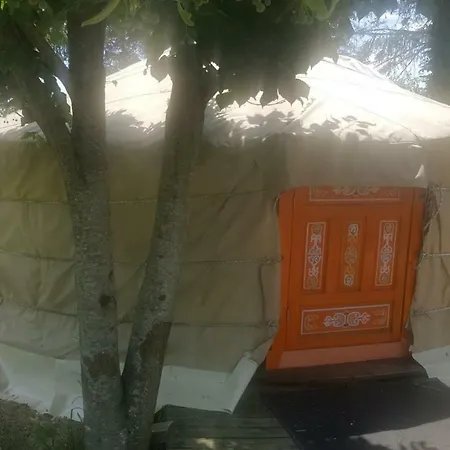 Yourte 4 Personnes Proche Provins Et Camping Bannost